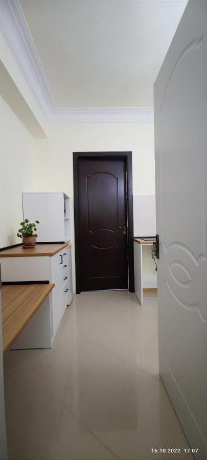 1 Bedroom Unit With Patio Тбилиси Екстериор снимка